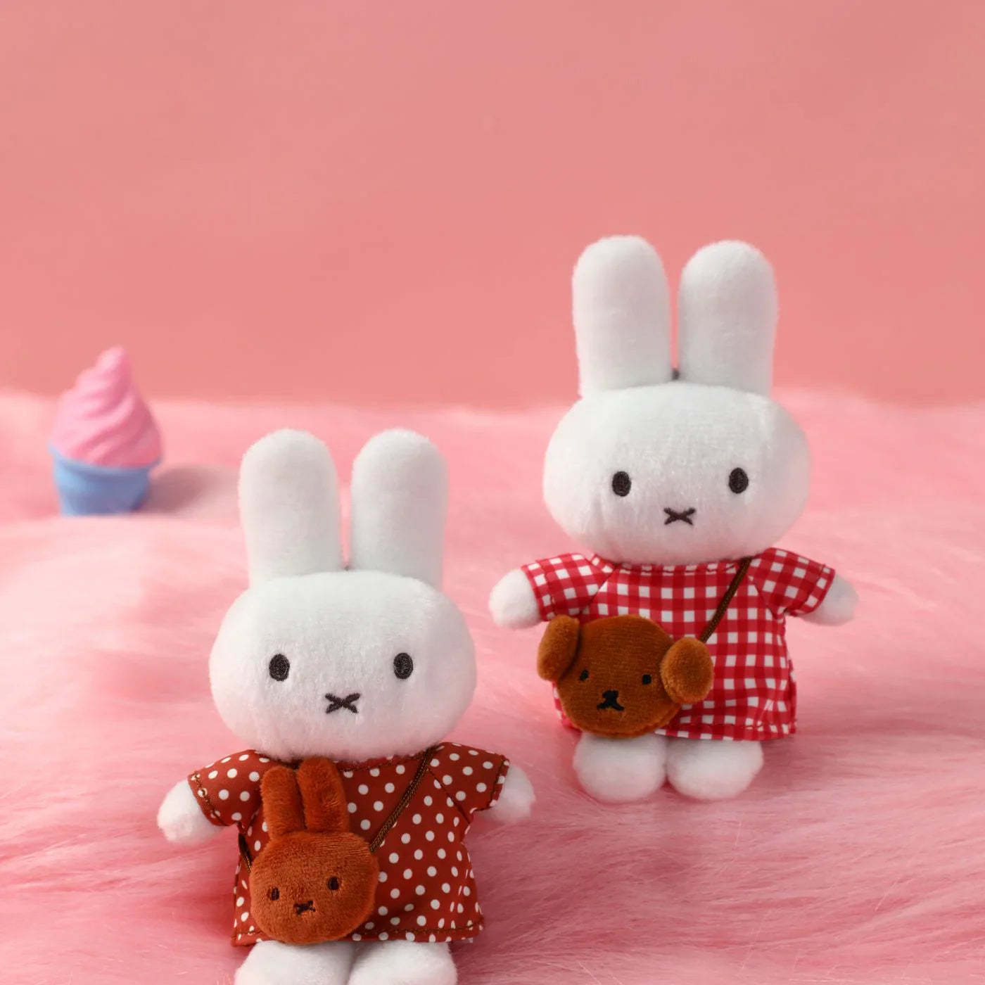 VIPO x Miffy Mini Bag Series Plush Keychain Blind Box [VERWACHT MID-EIND FEBRUARI]